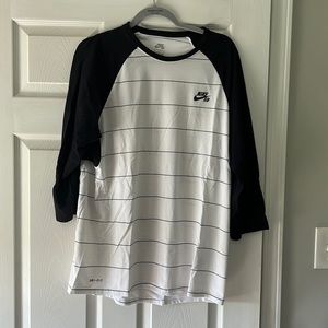 Men’s XL Nike SB Quarter Sleeve shirt